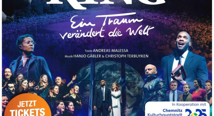 Zu sehen ist ein Plakat für das Musical mit mehreren Singenden